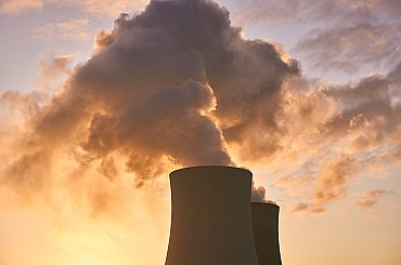 EDF a KHNP do úterý dají nabídky v jaderném tendru, stát zjistí cenu více bloků
