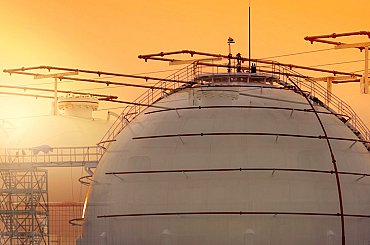Studie: OZE s bateriemi mohou mít větší uhlíkovou stopu než plynová elektrárna s CCS