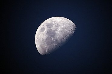 Polovina úrody je pryč a s ní i 1,5 miliardy korun. Česko doufá v pomoc od EU