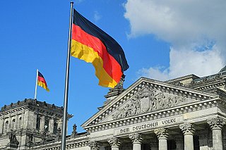 Germany’s budding coalition agrees electricity price cuts, e-car subsidies
